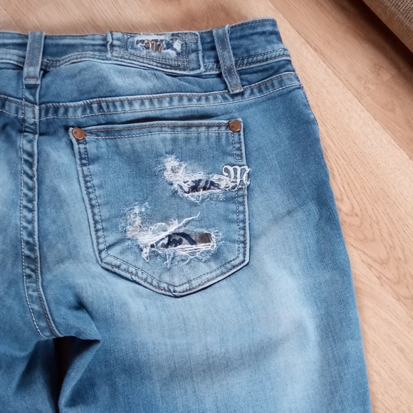 🔥Miss Me skinny jeans 🔥 - Picture 9 of 16